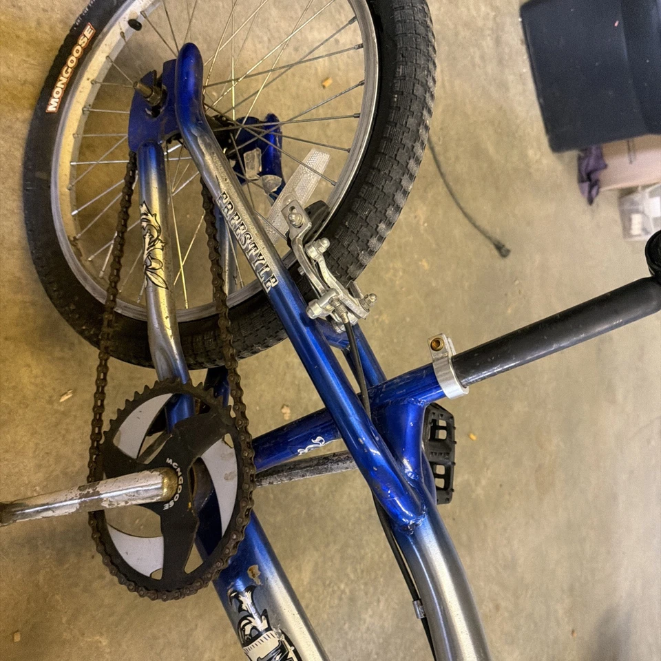 Mongoose Outer Limit 20 pulgadas más antigua Foto 3 de 4