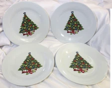 Trisa Porcelain White Christmas Tree Four (4) Dinner Plates 10.5" VGUC