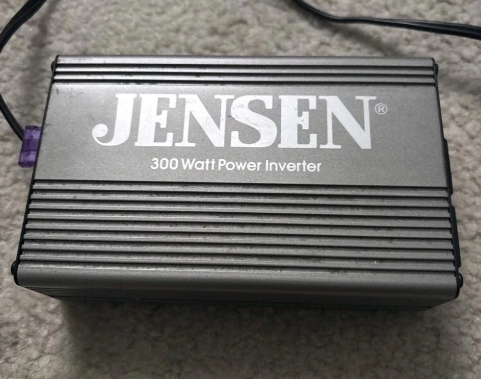 Автомобильный инвертор мощности Jensen 300 Вт - протестирован - Изображение 2 из 2