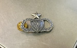 VIntage Badge: New York Guard NYG - Communication - Senior