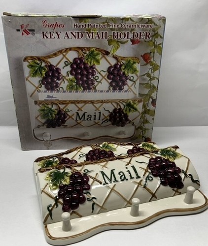 Grape Ceramic Wall-mount Key and Mail Holder. - Picture 4 of 4
