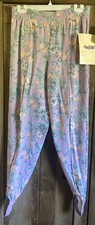 VINTAGE NWT Bugle Boy Classics Women  s Size Small Stirrup Pants Purple Floral