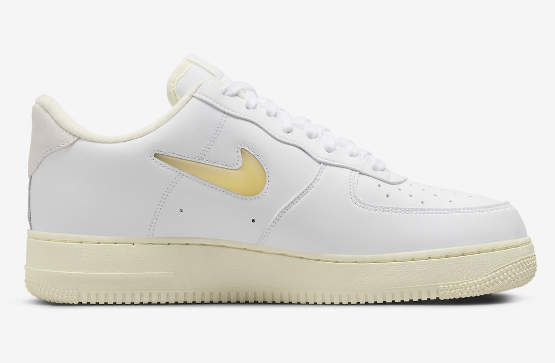 Nike Air Force 1 Low LX DC8894-100 Pale Vanilla Men's DS NEW IN