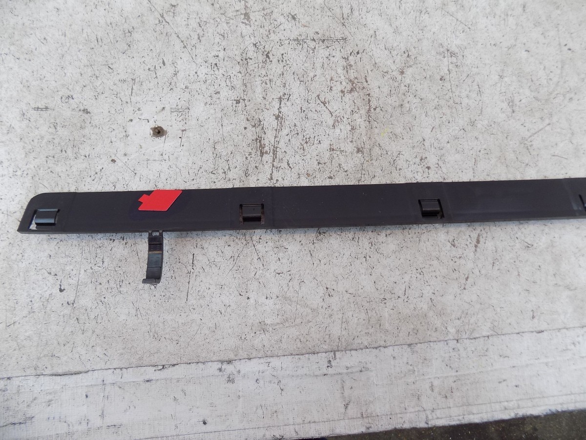 VOLVO XC60 2010-2016 Exterior-Rocker Panel Molding Trim Right 