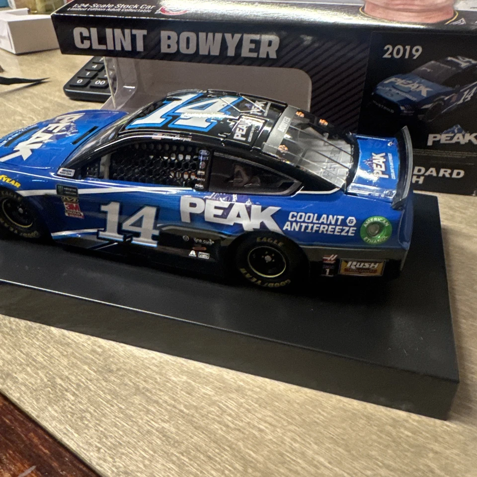 1:24 Acción 2019 #14 Peak Mustang Clint Bowyer Raro 1/512 DIN #101 Foto 4 de 4