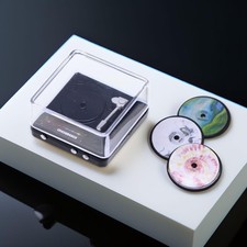 Miniature 1:12 Scale Retro Style Vintage Record Player Turntable with 3 Mini