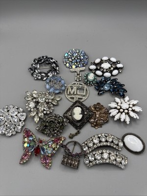 19 Antique/Vintage Different Styles Pin Brooches Lot
