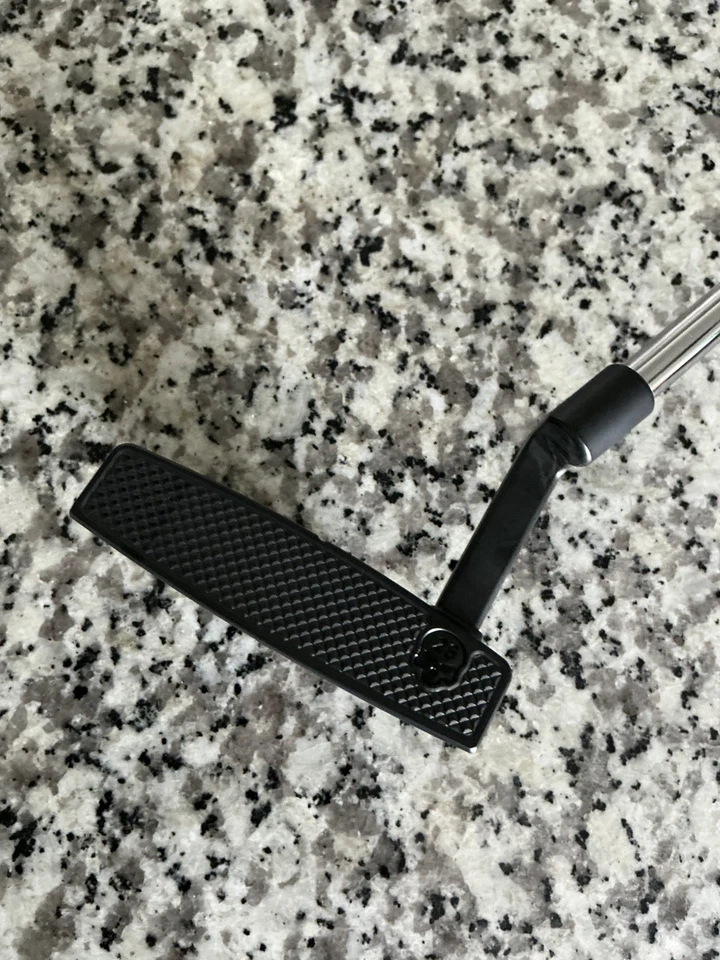 PXG Golf New Putter Battle Ready II Blackjack Right Hand 34” with headcover - Image 2 of 4