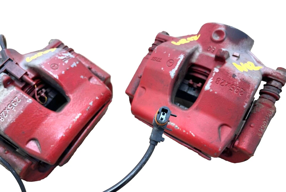 Juego de pinzas de freno delanteras izquierda y derecha MERCEDES-BENZ C300 W204 2008-2014 ROJO OEM Foto 4 de 4