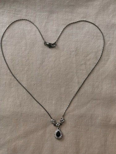 Vintage Monet Halskette mit tropfenförmigem Onyx Stein und 3 Clustern mit 4 Kristallen - Bild 10 von 12