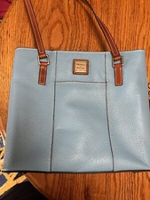 ¿Dooney and Bourke azul cielo? Bolso de Mano Lexington Pequeño Azul Caribe Guijarro