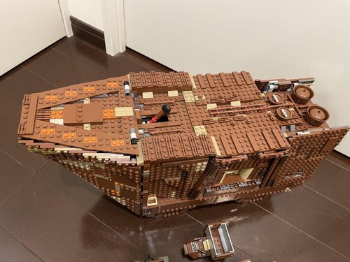 LEGO Star Wars 75059 Sandcrawler UCS Set with Minifigures Ultimate Collector's - Picture 4 of 14