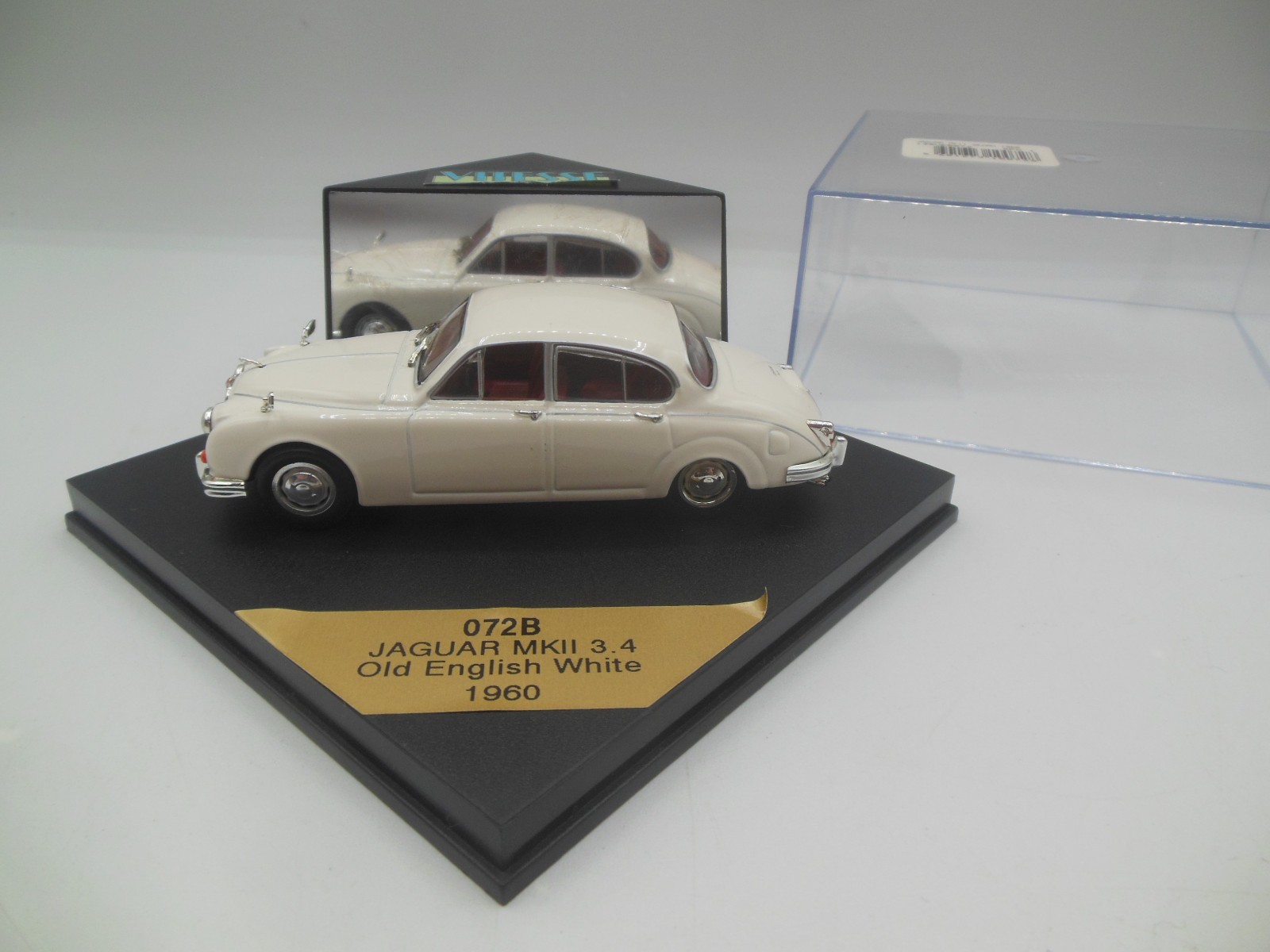 Vitesse 072B 1960 Jaguar MkII 3.4 in Old English White 1:43 Scale