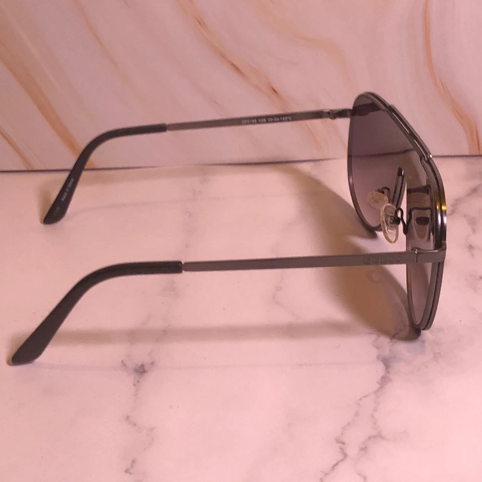 Gafas de sol Guess GF0199 02B negras grises degradadas con marco de metal para hombre 00-00-140 Foto 3 de 4