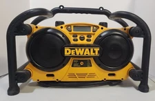 Dewalt DC011 Yellow AM FM Battery Charger Worksite Radio 18V Repair Or Parts