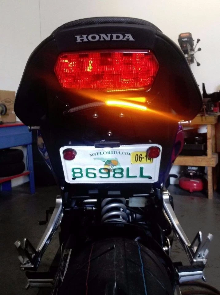 Eliminador de guardabarros Honda CBR 650F SS con señales de giro LED ámbar - lente de humo Foto 2 de 3