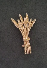 Officers Star point pin OES Ruth Gold small 1 3/4 tall gate back