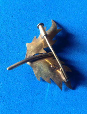 Belle Broche Ancienne En Métal Plaqué Or MURAT - Parfaite Pour Collectionneuse - Bon état D'usage