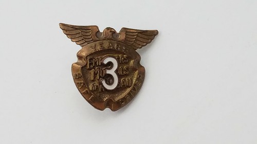 Vintage Employers Mutuals Of Wausau 3 Year Save Driver Wisconsin Lapel Pin  F7