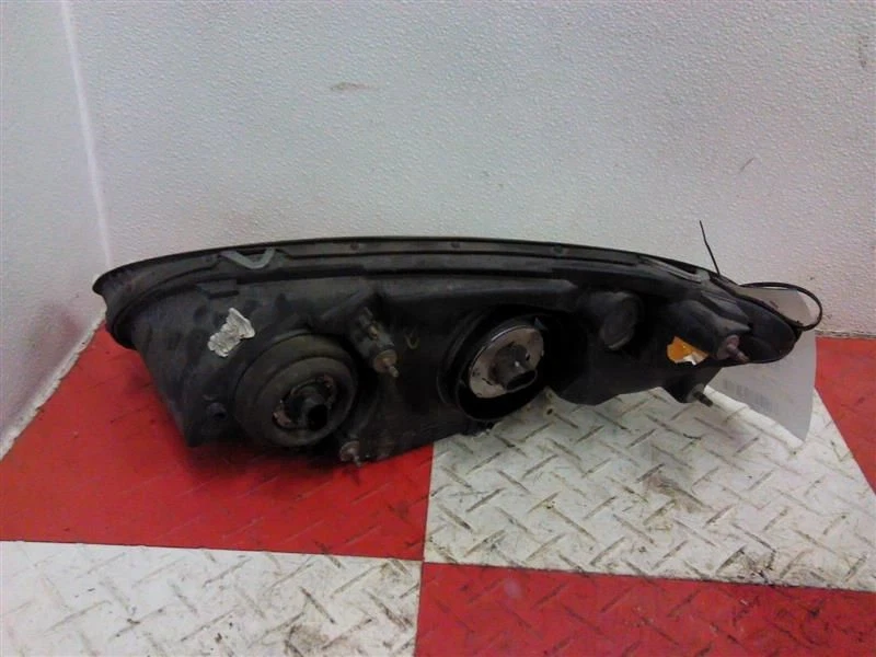 01 02 03 04 05 CHRYSLER PT CRUISER RIGHT PASSENGER HEADLIGHT - Image 2 of 4