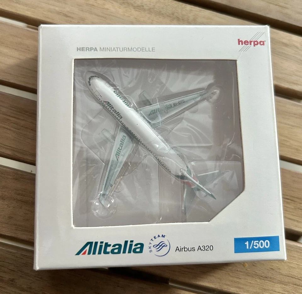 HERPA WINGS 1:500 AIRBUS A320 ALITALIA - Immagine 2 di 4
