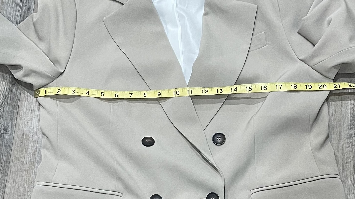 H&M Women's Beige Solid Single-Button Notch Colla… - image 3