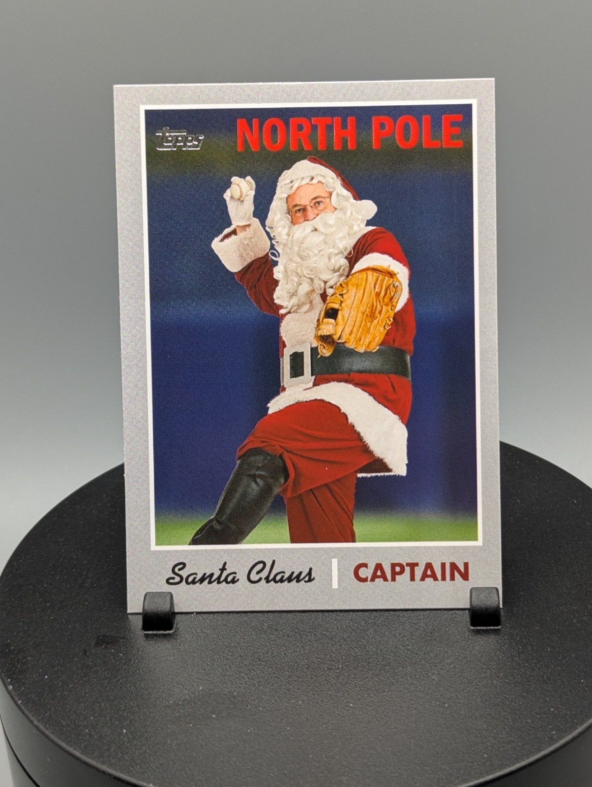 Topps The Santa Archives Santa Claus Captain North Pole Trading Card TSA-70 2021