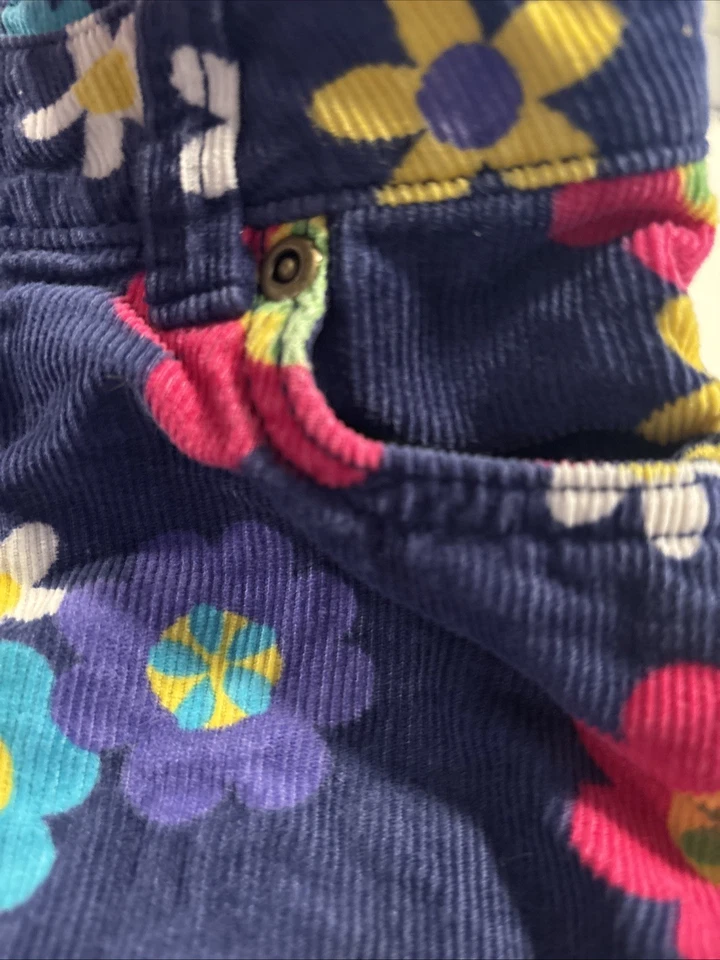 Carter’s Lightweight Corduroy Retro Flowers Hippie Mini Girl’s Skirt Size 4T - Image 4 of 4