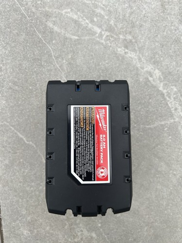 Milwaukee 18V Li-ion 8Ah Battery - Picture 3 of 5