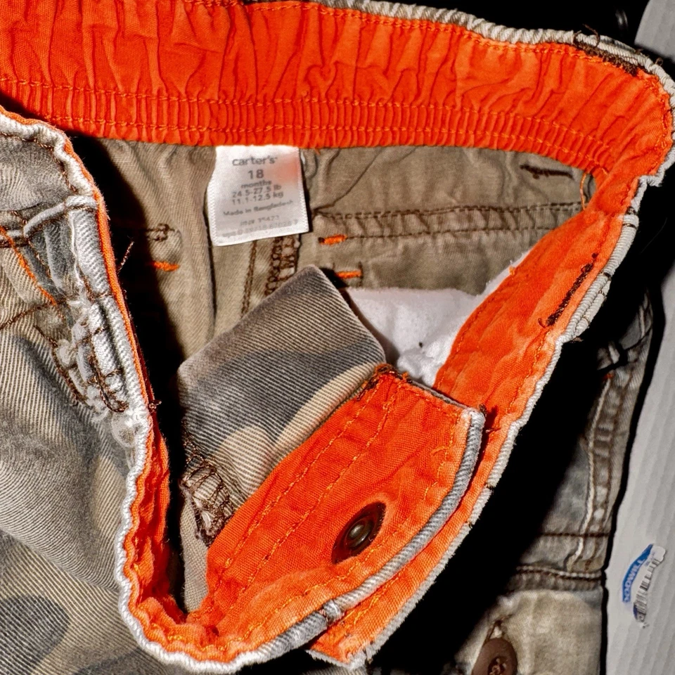 Pantalones cargo camuflados marrón y naranja talla 18 meses Carter’s para bebés niños pequeños Foto 3 de 4