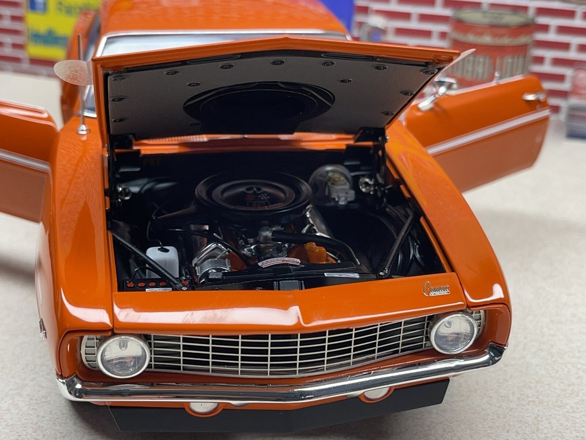 1/18 ACME TOM's Garage 1969 Chevrolet YENKO Camaro Orange / White