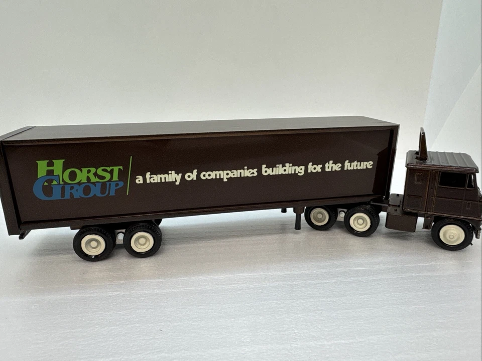 Remolque tractor Winross HORST GROUP Lancaster PA familia de empresas edificio Foto 2 de 4