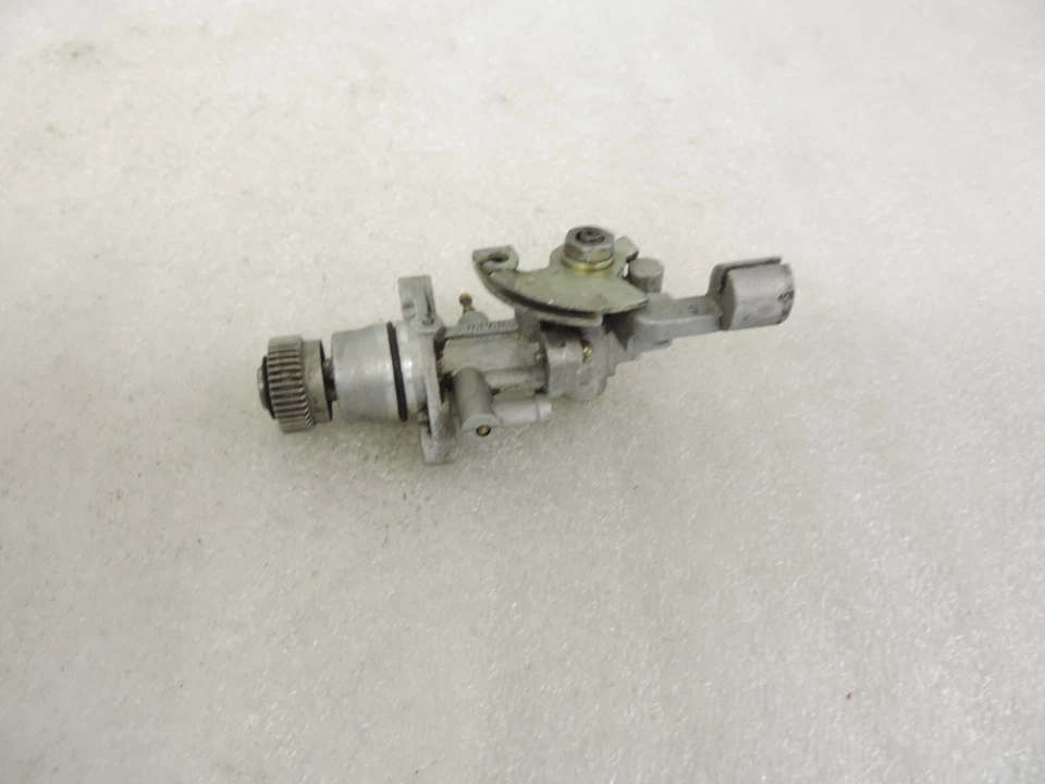 POMPA OLIO MISCELA MOTORI 2T 2 STROKES 2 TEMPI 50CC CPI KEEWAY GENERIC - Imagen 2 de 4