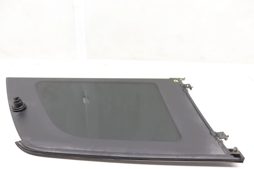 Mercedes-Benz GL550 2008-2012 - Cuarto trasero derecho ventana cristal 1646702250 Foto 2 de 4