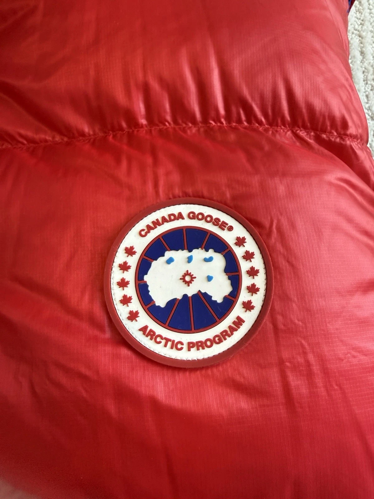 Canada Goose Angel Chen Bayan Reversible Puffer Vest Red/Blue Mens Size L 8825MC - product detail image 6