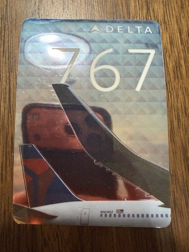 Delta Air Lines Pilot Trading Card #44V RARE!! Boeing 767-300ER B767