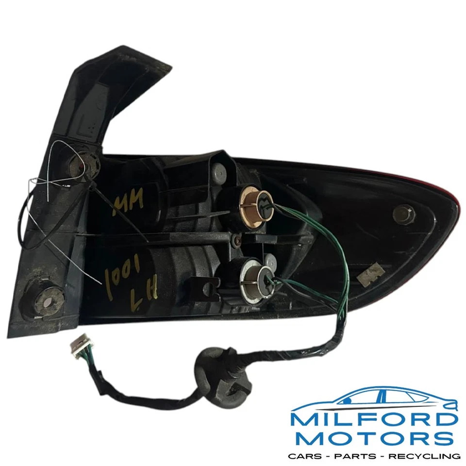 Luz trasera izquierda del lado del conductor OEM para Subaru B9 Tribeca 2006 Foto 2 de 3