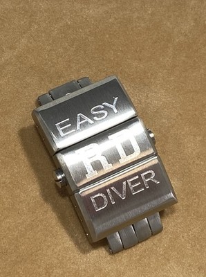 Roger Dubuis Easy Diver Chronograph SE46 - K53 Faltschließe Edelstahl