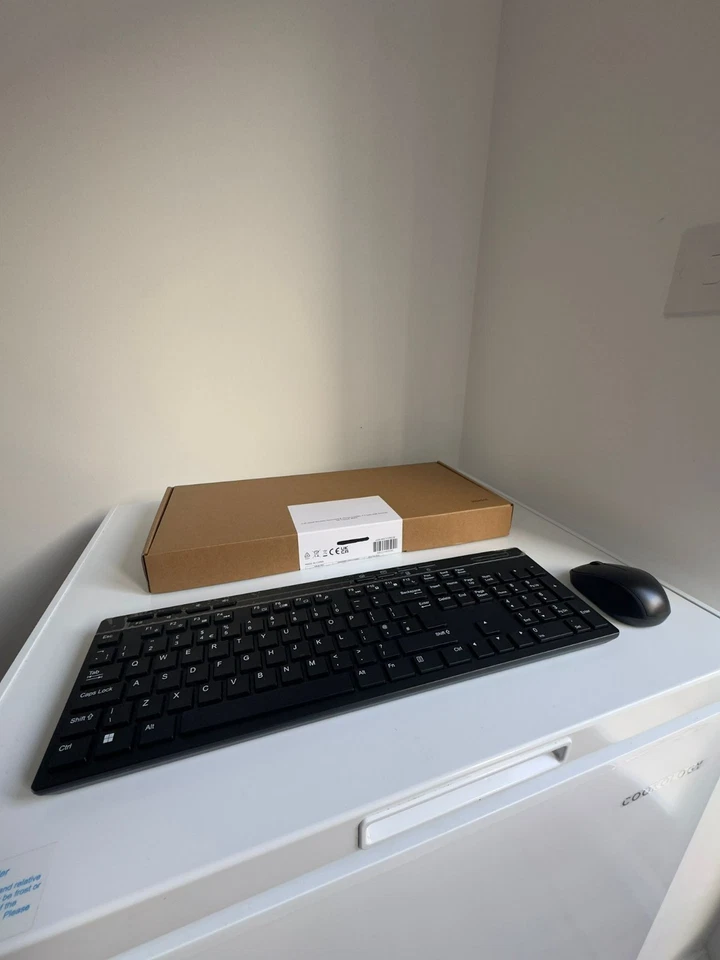 Amazon Basics Wireless Keyboard and Mouse Combo Full-Sized, 2.4GHz USB receiver - Image 3 of 3