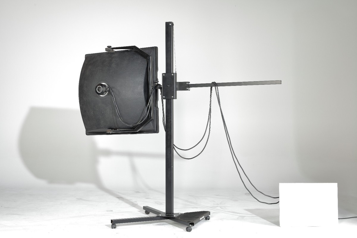Lampe De Studio Hensel Bron Hazylight 6000W – Avec Trépied – Occasion Bon état