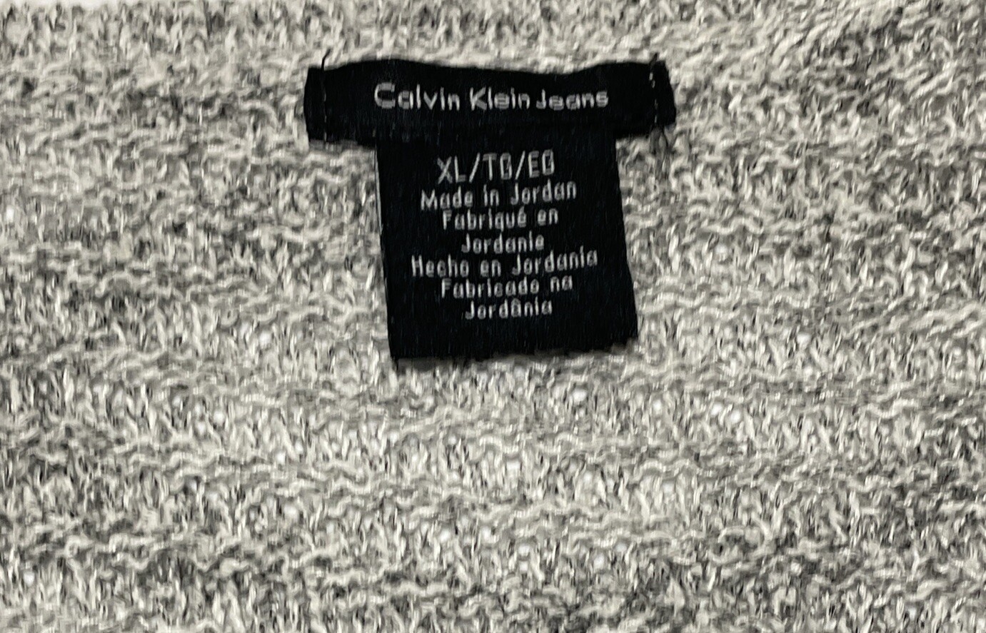 Calvin Klein Jeans Gray Marled Textured Knit Sweater - Size XL - V-Neck Top thumbnail 4