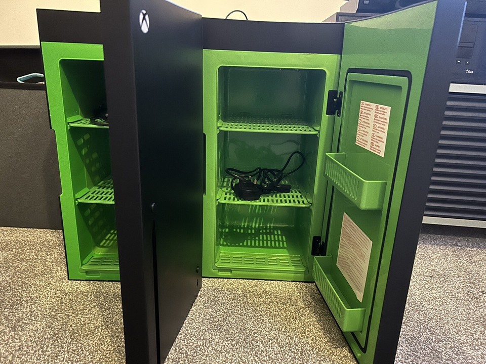 Xbox Series X Replica Mini Fridge Thermoelectric Cooler RRP £115 eBay