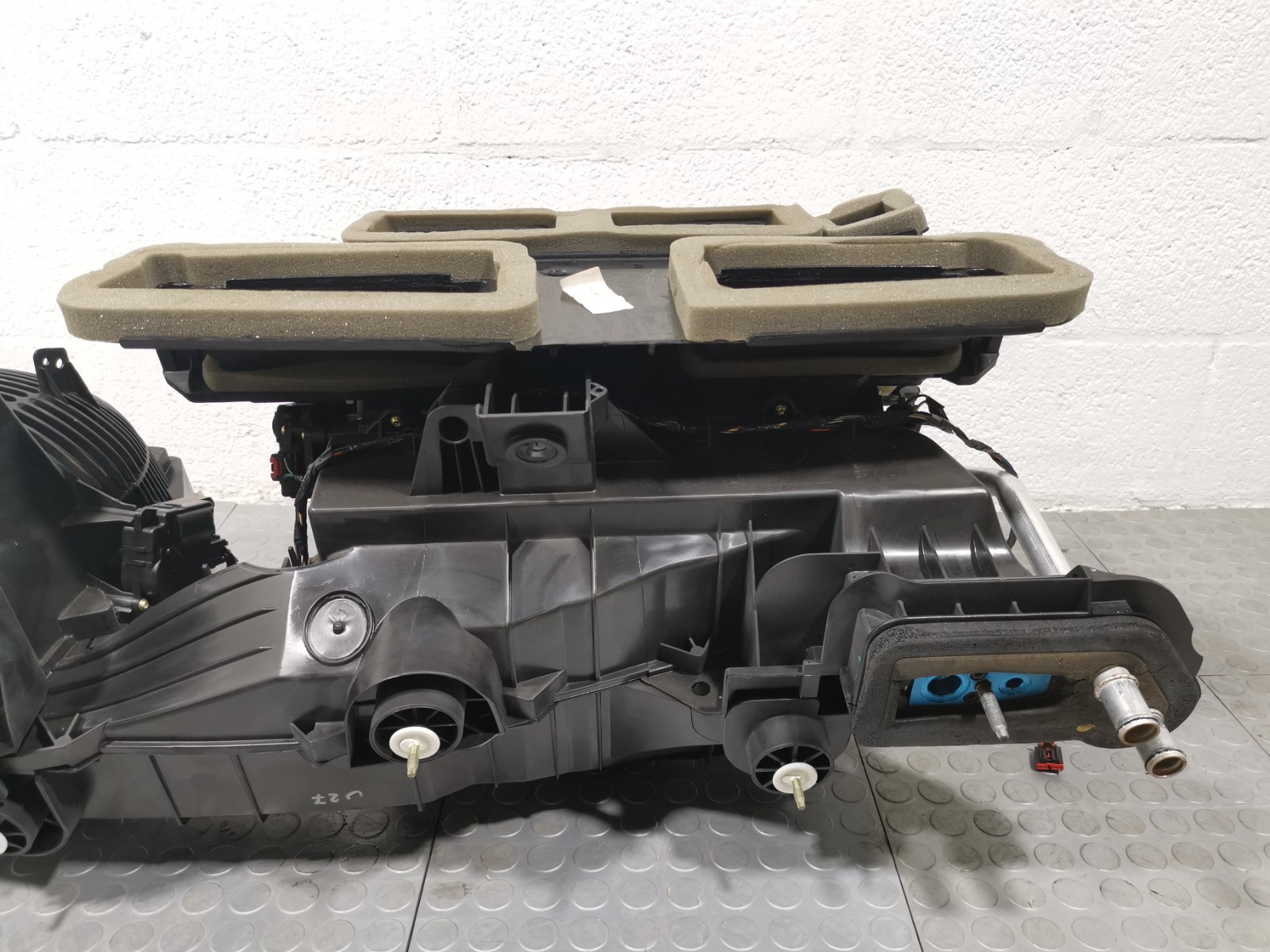 Maserati Ghibli 2016 RWD Auto 3.0 L HVAC A/C Climate Blower Motor Box 670009118
