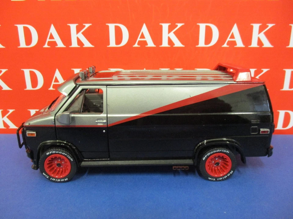 Die cast 1/24 Modellino Furgone GMC Vandura A-Team Van 1983 by Greenlight - Immagine 2 di 4