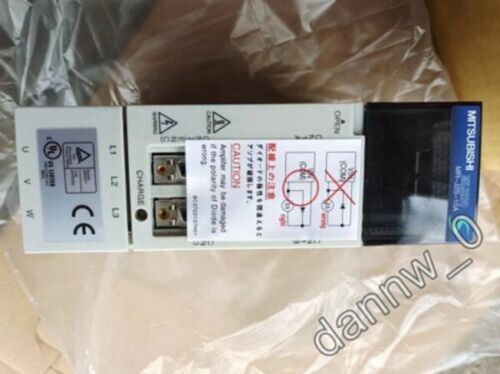 Neu im Karton Mitsubishi MR-J2S-10A Servoantrieb - Bild 2 von 3