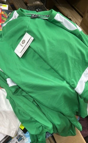 Dealer Lot Of 200 Pieces New Clothing Dealer All Types Refurbished