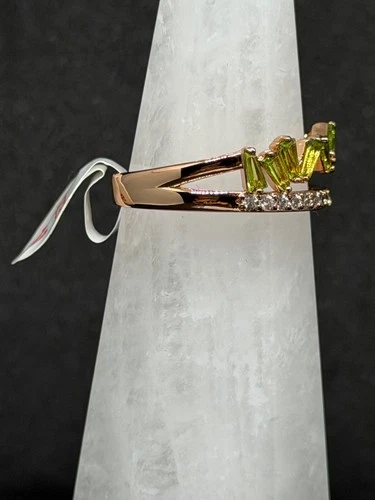 Bomb Party Ring Sz 10  "Love Me True" Peridot on Rose Gold image 2