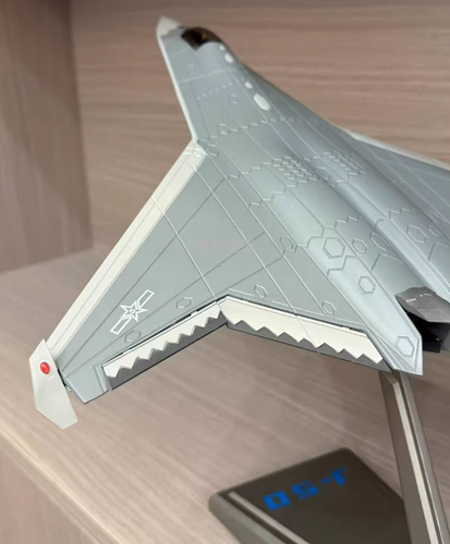 1:64 36CM CINA J-50 The Sixth-generation Stealth Fighter Jet Diecast Model - Foto 5 di 9