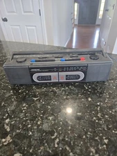 Vintage Soundesign Boombox Model 4745GRY Radio Portable Vintage