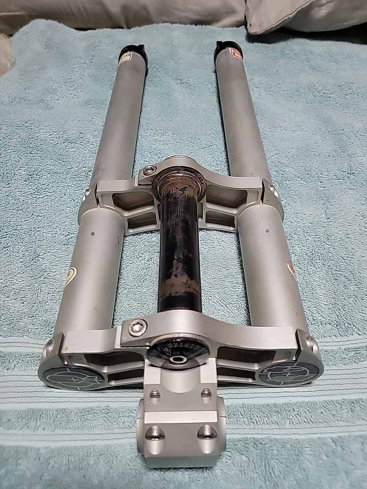 Bombshell bmx 20" forks F4 tripletree 1" steer tube - Image 2 of 4